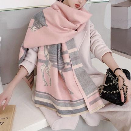 Levoire | Confortable Écharpe Douce Avec De Beaux Motifs Rosa