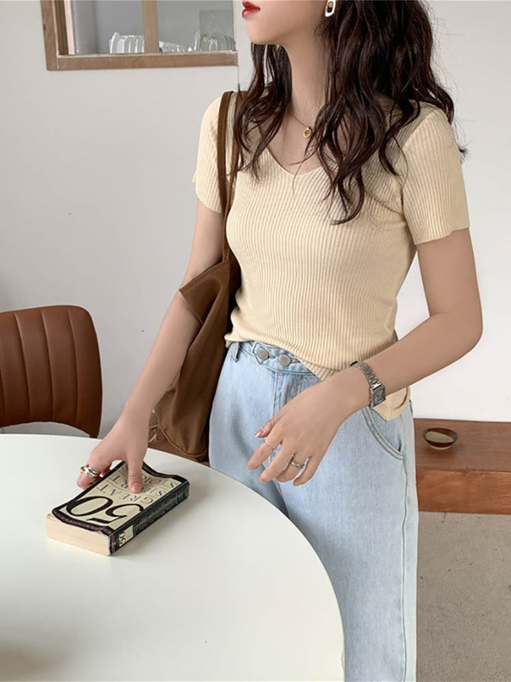 Levoire | T-Shirt Slim Fit À Col V En Coton À Manches Courtes Pullover Tricoté Beige