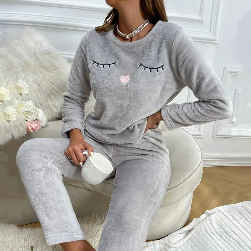 Levoire | Ensemble De Nuit Confortable Avec Manches Longues Et Impressions Brodées Gris