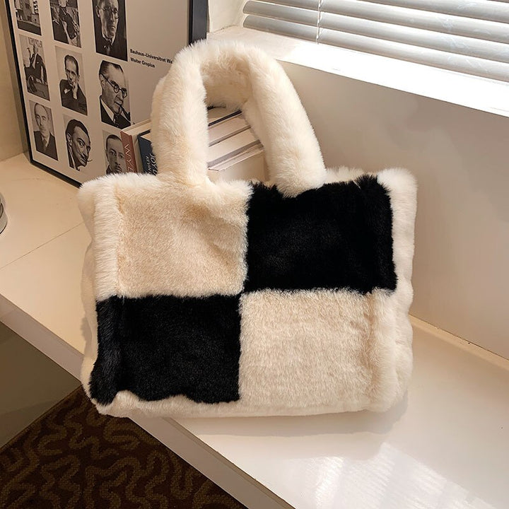 Levoire | Sac À Main En Peluche Pipe - Un Sac À Main Pour Femme Confortable Et Hivernal Blanc noir