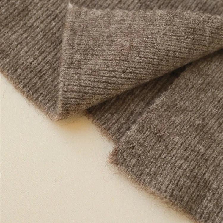 Levoire | Écharpe En Cachemire Prête Pour Le Bureau Et Pantalon Taille Haute Dans L'Ensemble Assorti