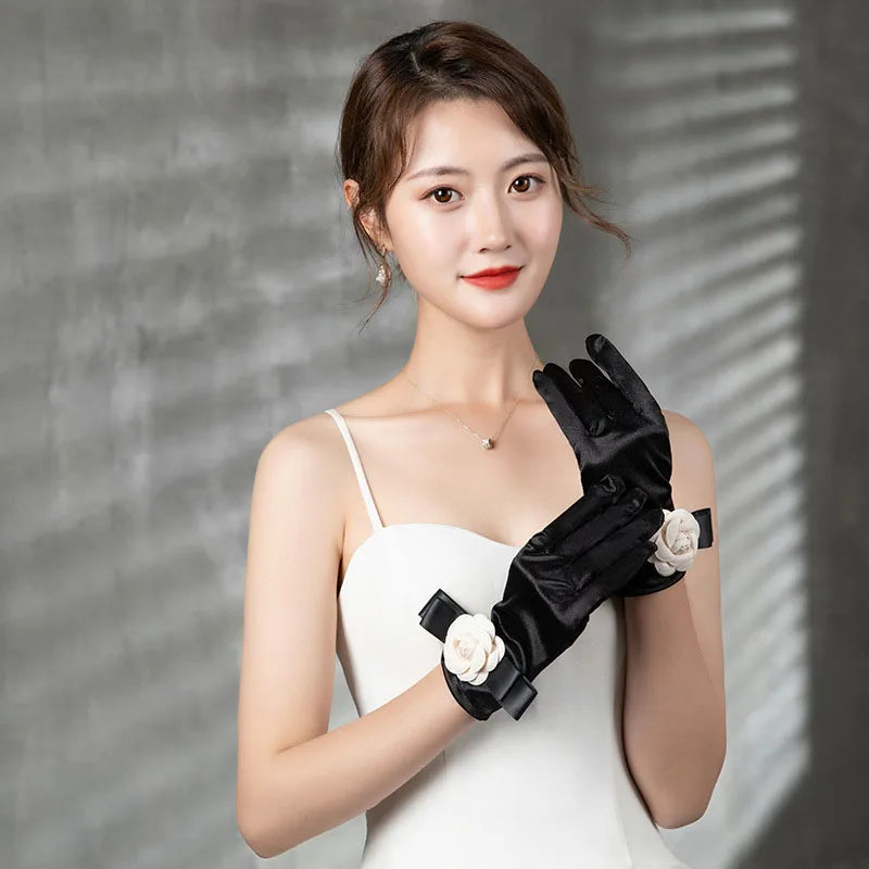 Levoire | Récolte Vintage Gants Courts En Satin Noir Hepburn