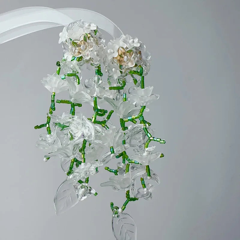 Levoire | Boucles D'Oreilles Fleuries Japonaises Transparent Blanc
