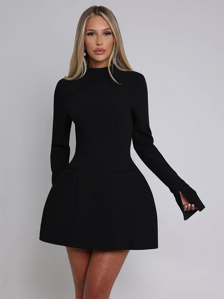 Levoire | Robe Mini Sexy Échancrée Pour Un Style Féminin Et Moderne