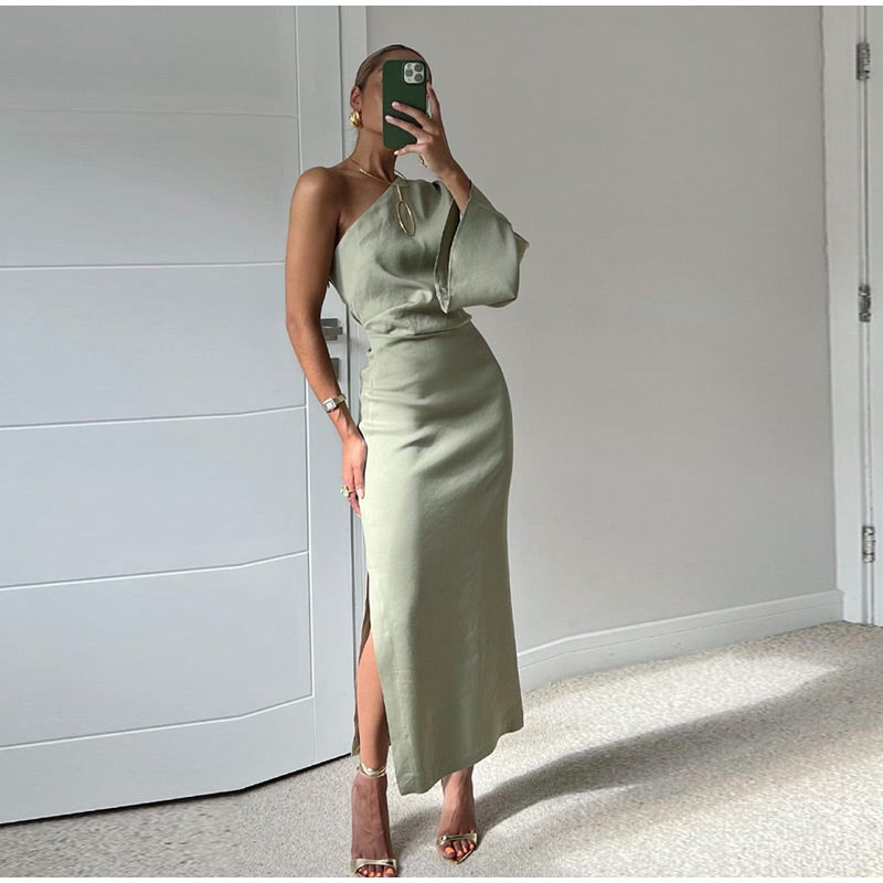 Levoire | Élégante Robe Longue À Manches Avec Volants Et Une Épaule