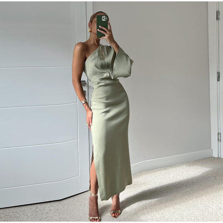 Levoire | Élégante Robe Longue À Manches Avec Volants Et Une Épaule