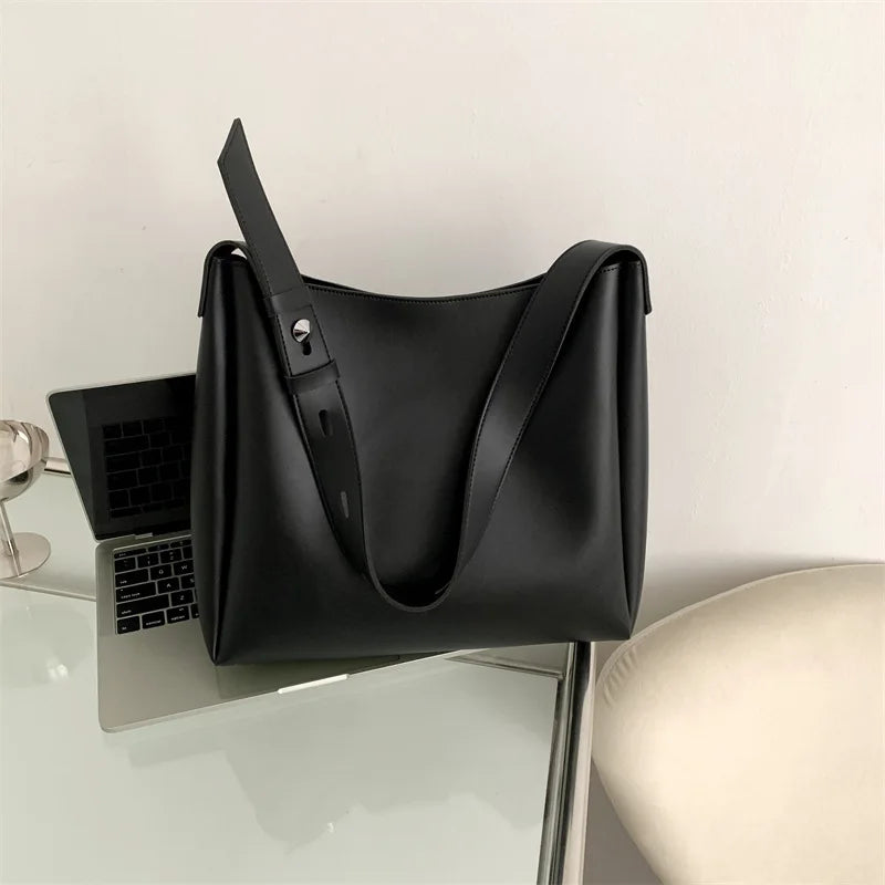 Levoire | Grand Sac À Main Et Sa Pochette