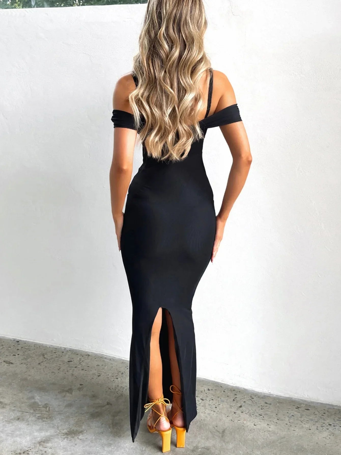 Levoire | Robe Maxi À Bretelles Spaghetti Sans Dos