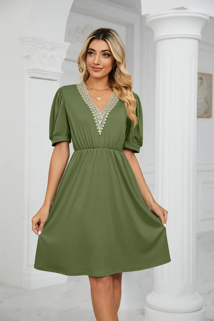 Levoire | Robe En Patchwork Simple Avec Des Pointes Pour Le Printemps/Été Grun