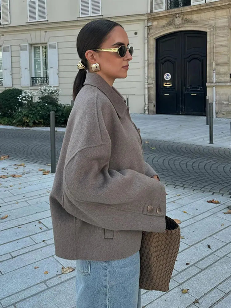 Levoire | Long Elegant Jacket With Long Sleeves And Button
