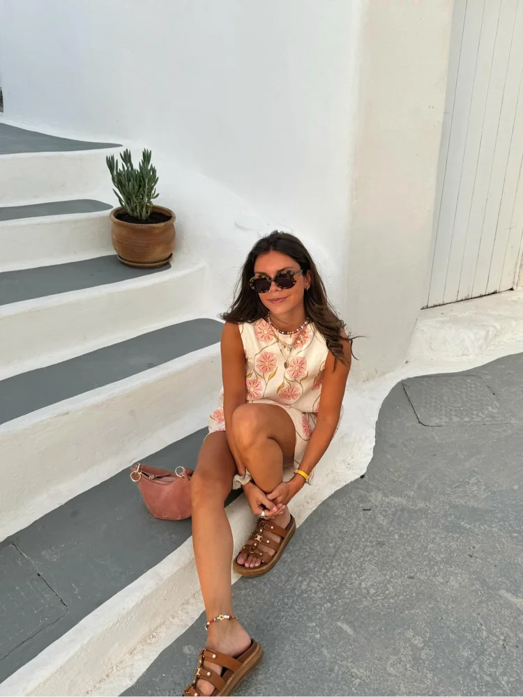 Levoire | Élégante Robe Avec Motif Floral Et Fente Délicate