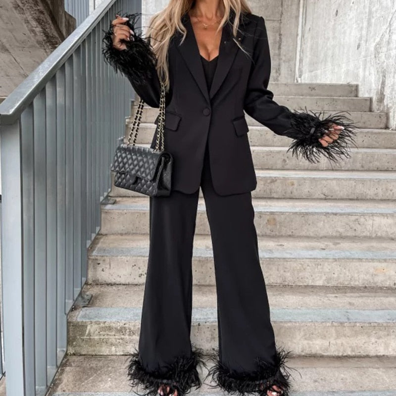 Levoire | Costume Noir Avec Ornement En Plumes Pour Femmes Noir