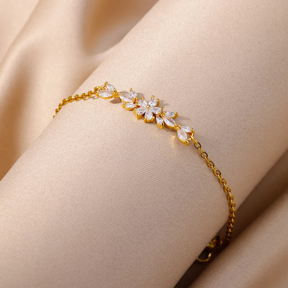 Levoire | Bracelet Fleur En Zircon Doré