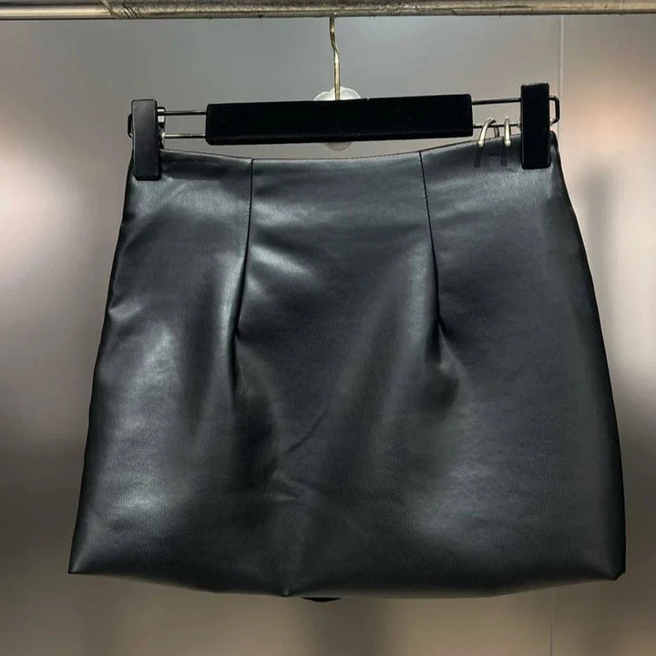 Levoire | Mini-Jupe En Cuir Avec Boucles En Métal