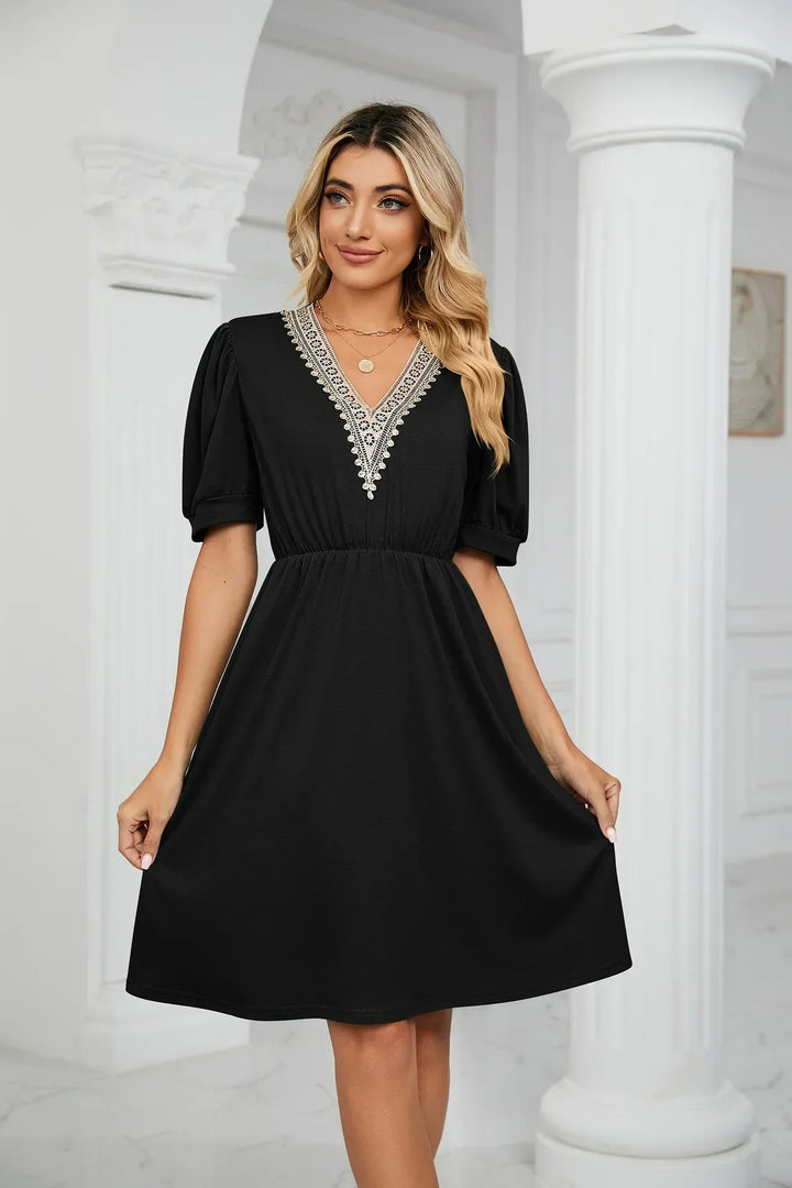 Levoire | Robe En Patchwork Simple Avec Des Pointes Pour Le Printemps/Été Noir