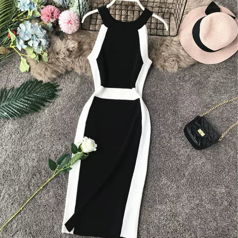Levoire | Robe Midi Élégante En Tricot À Rayures Noir Taille unique