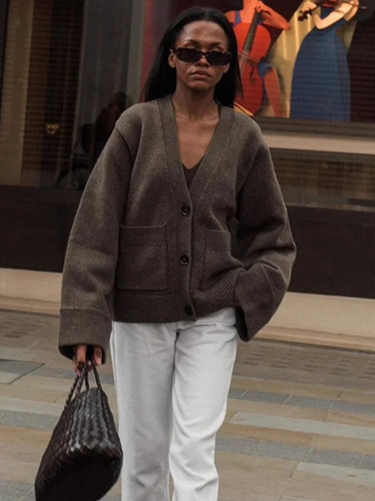 Levoire | Cardigan élégant à col en V Braun