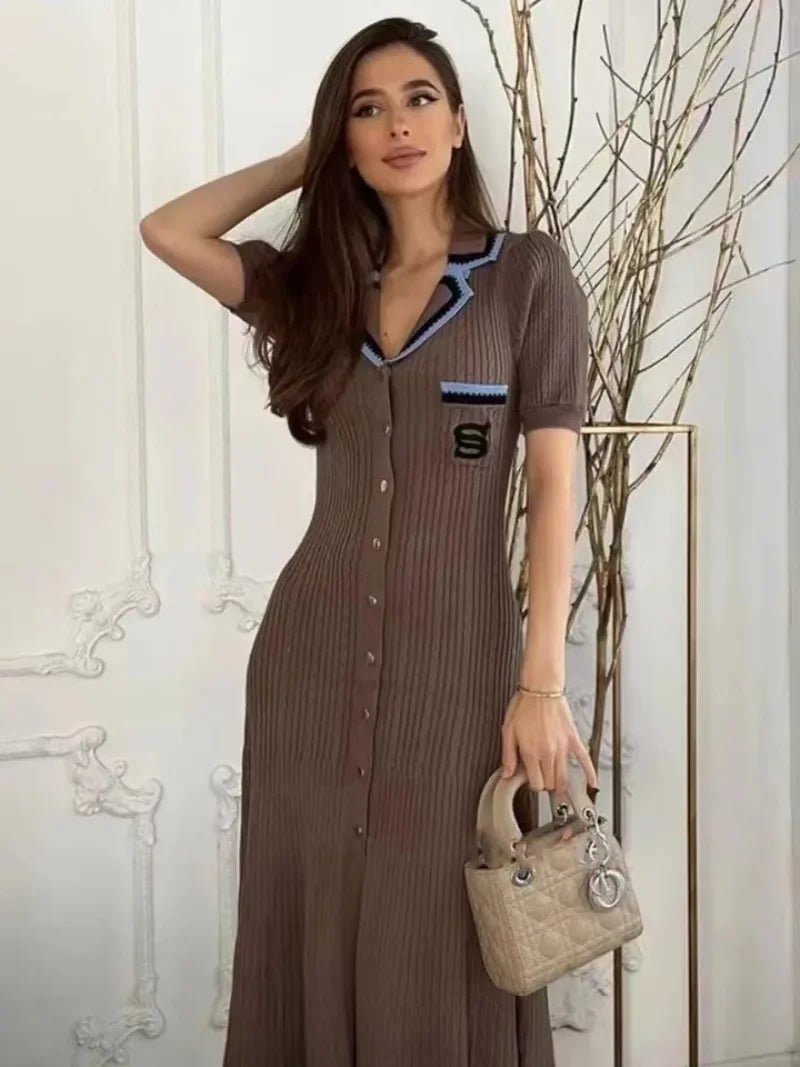 Levoire | Élégante Robe Maxi Tricotée Slim Braun