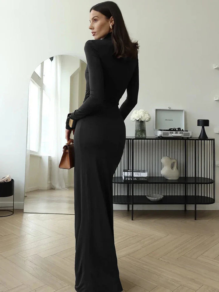 Levoire | Élégante Robe Noire À Fente Haute
