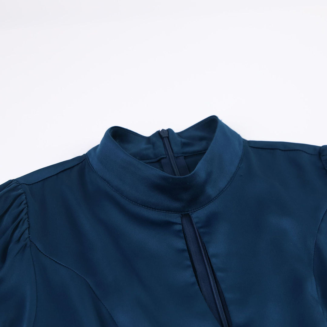 Levoire | Robe Bleu Marine Satin Manches Lanternes