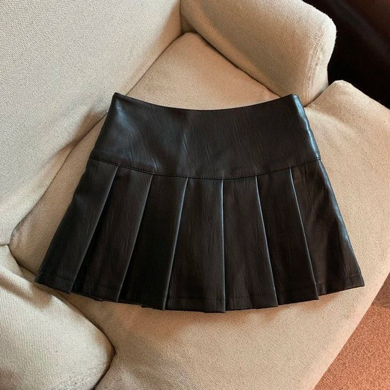 Levoire | Y2K Cuir Plissé Mini Jupe