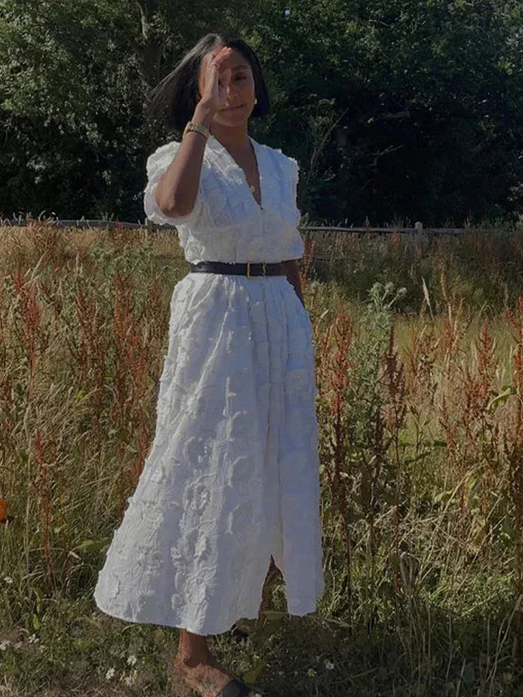 Levoire | Robe A Ligne Élégante En Dentelle Brodée
