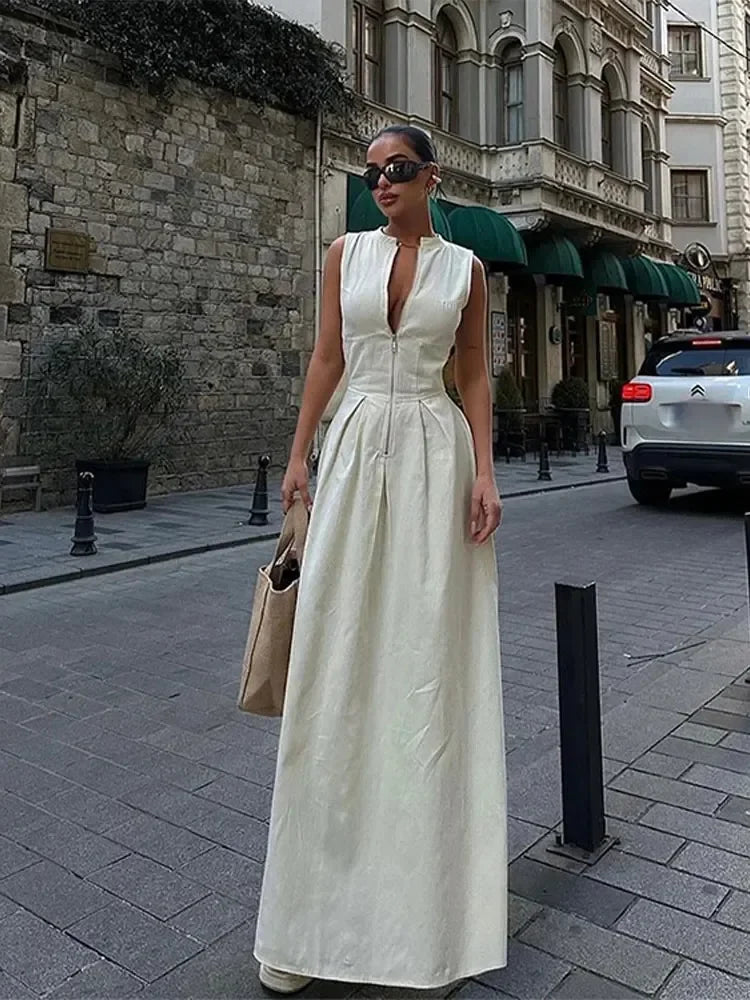 Levoire | Robe Longue Élégante Plissée Sans Manches Beige
