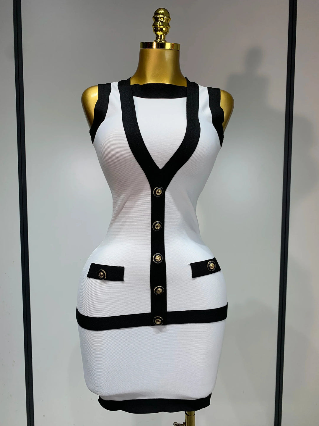 Levoire | Sexy Dos Nu Noir Blanc Bouton Mini Bandage Robe Courte WEISS
