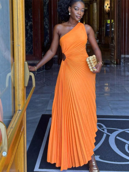 Levoire | Une Robe Maxi Plissée Irrégulière Sans Bretelles