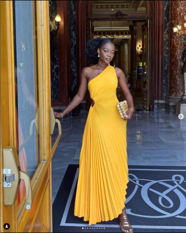 Levoire | Une Robe Maxi Plissée Irrégulière Sans Bretelles Jaune