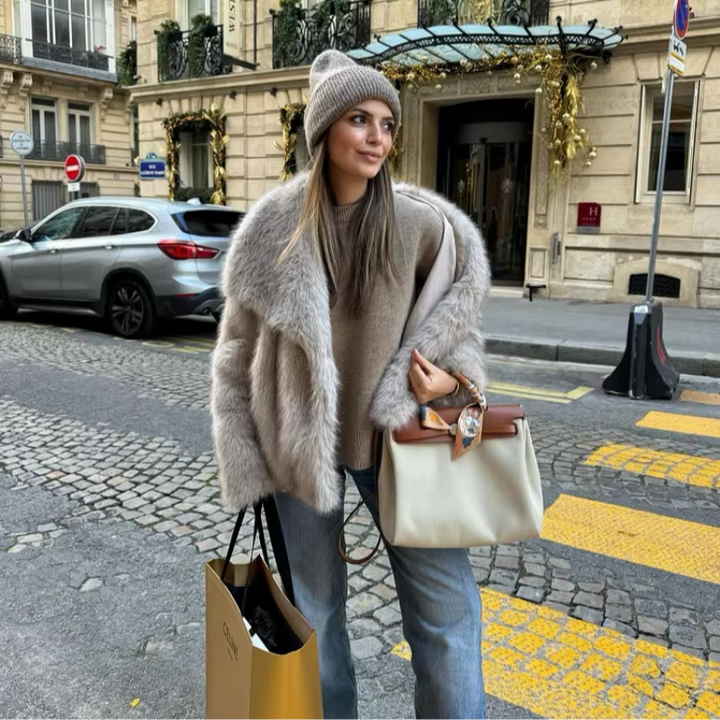 Levoire | Velvetfur Luxeviitta