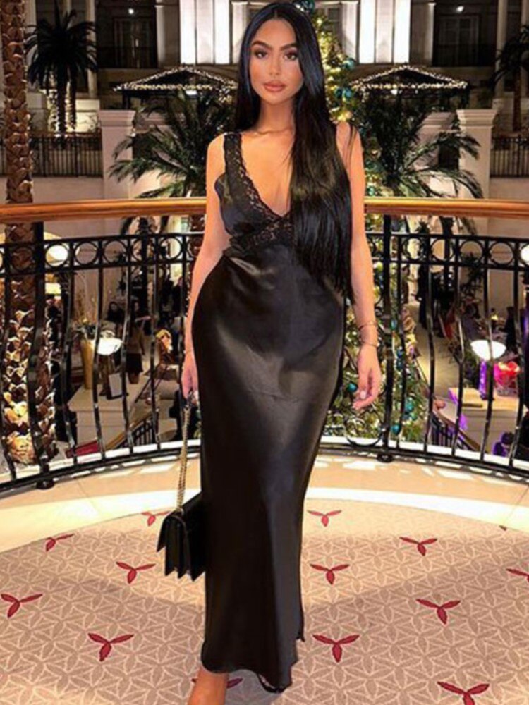 Levoire | Robe Maxi Profonde En V Sans Bretelles Noir