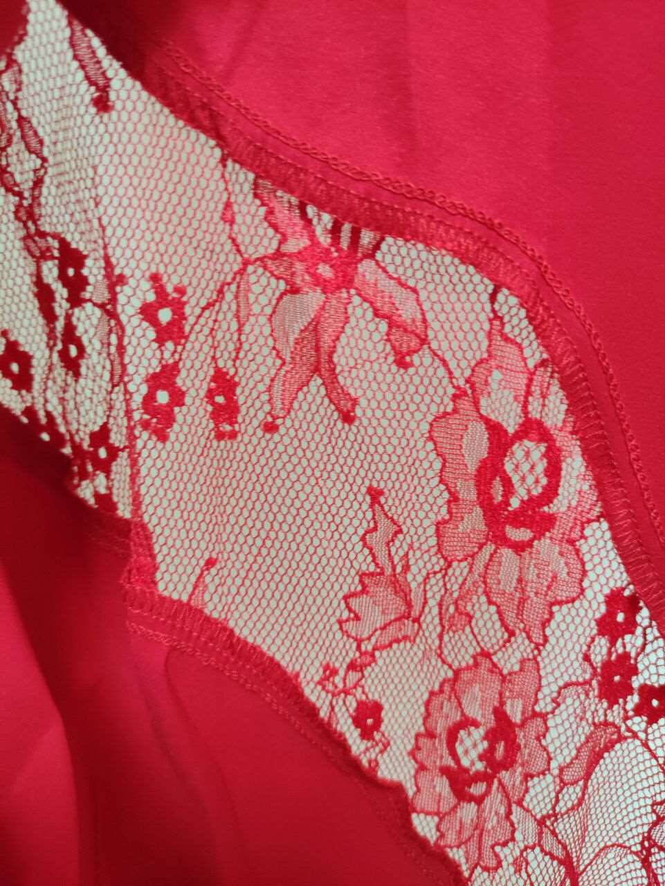 Levoire | Velours Manches Longues Off-Shoulder Midi Robes