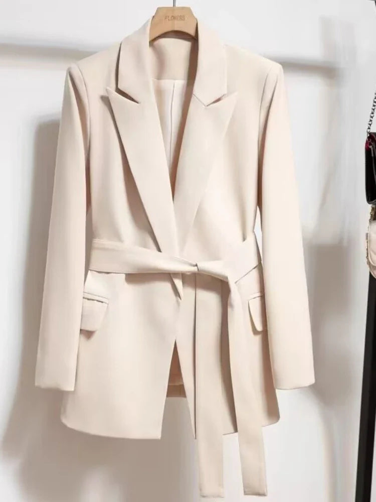 Levoire | Blazer Élégant Avec Ceinture Pour Un Look Moderne Ivoire