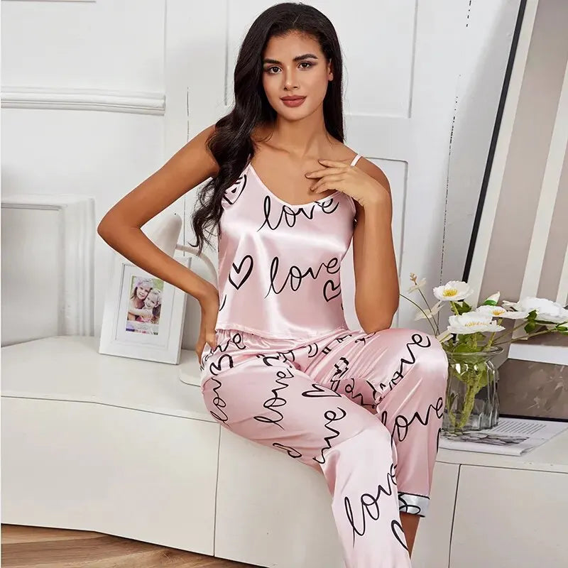 Levoire | Silkkipyjamasetti