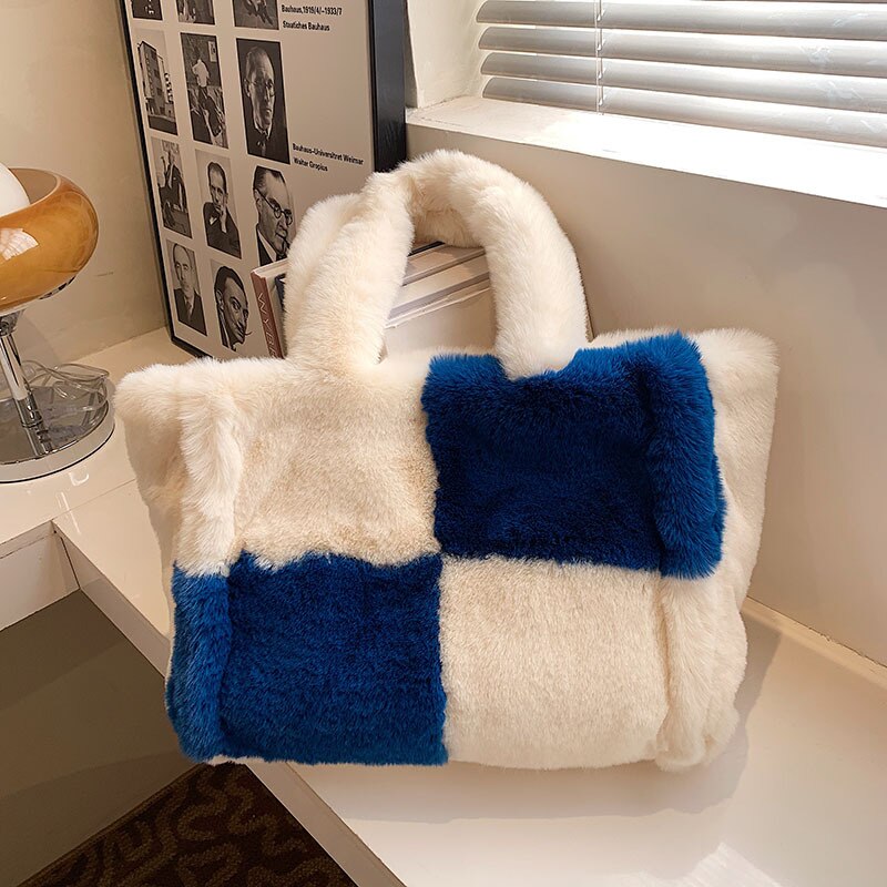 Levoire | Sac À Main En Peluche Pipe - Un Sac À Main Pour Femme Confortable Et Hivernal Blanc Bleu