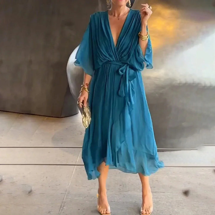 Levoire | Élégante Robe D'Été Avec Décolleté En V Bleu clair