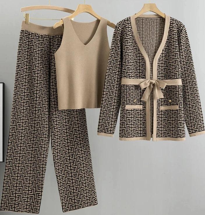 Levoire | Style Européen 3 Pièces V-Entraînement Femmes Tricot -Haut-Pantalons Ensemble Khaki Taille unique