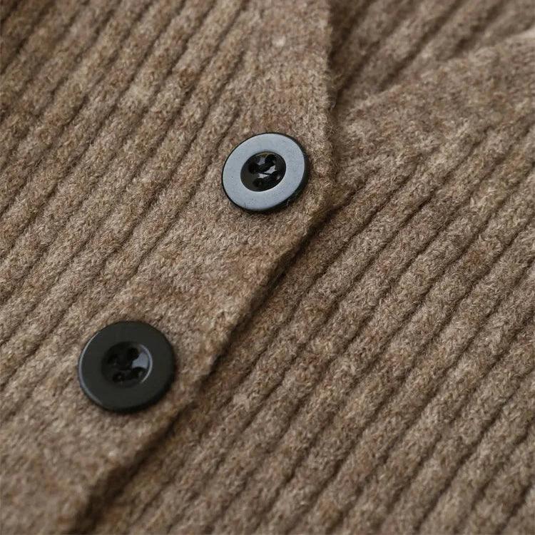 Levoire | Écharpe En Cachemire Prête Pour Le Bureau Et Pantalon Taille Haute Dans L'Ensemble Assorti