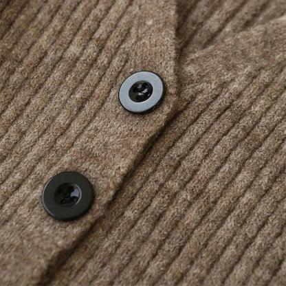 Levoire | Écharpe En Cachemire Prête Pour Le Bureau Et Pantalon Taille Haute Dans L'Ensemble Assorti