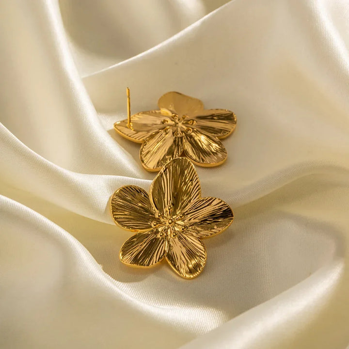 Levoire | Boucles D'Oreilles En Fleurs Dorées De Vendange Élégante