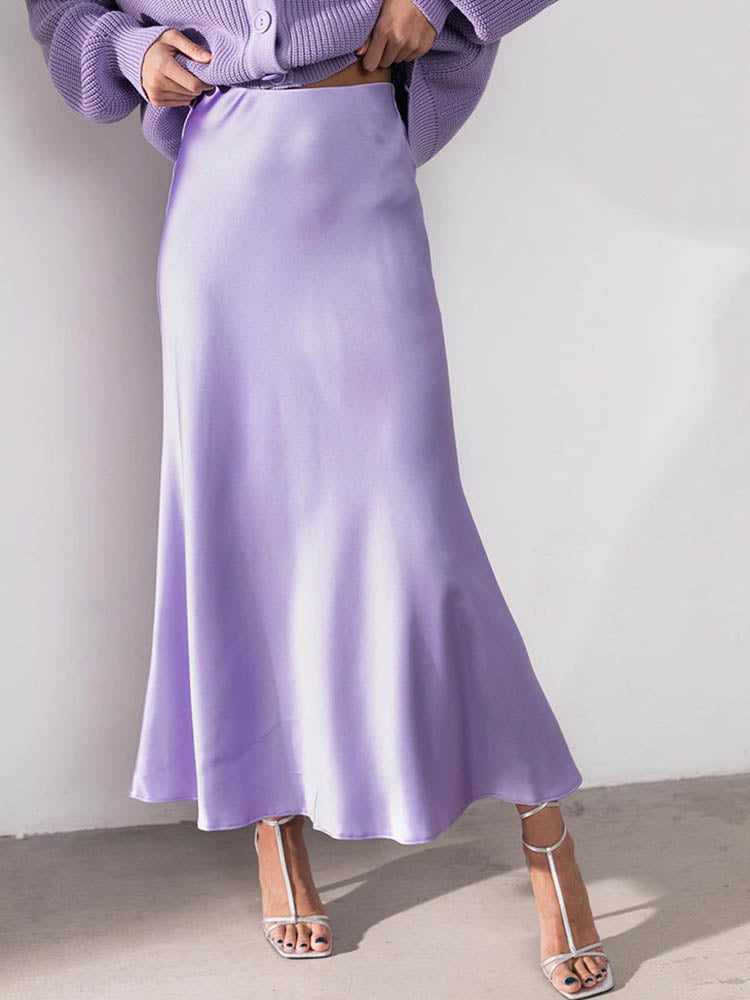 Levoire | La élégante jupe midi en satin Lilas