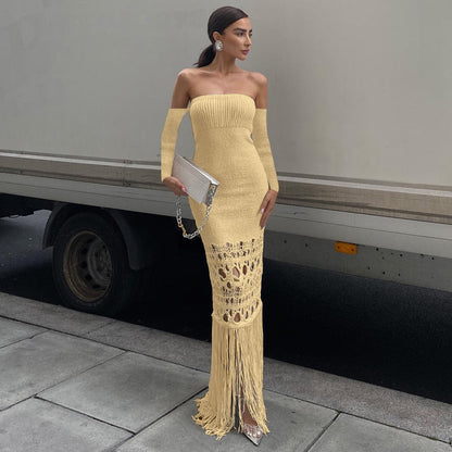 Levoire | Robe Maxi Dénudée À Franges En Tricot À Manches Longues