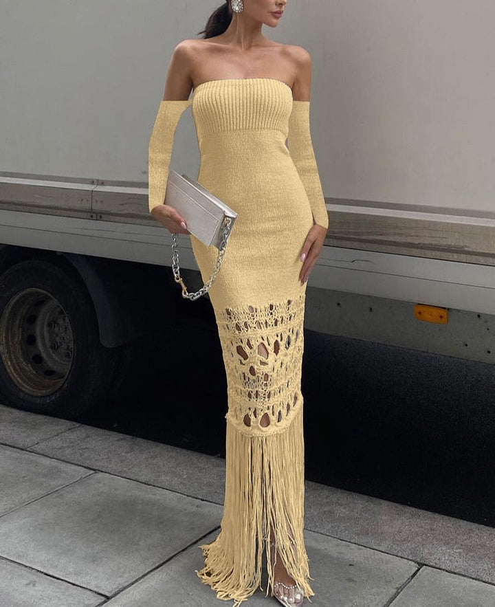 Levoire | Robe Maxi Dénudée À Franges En Tricot À Manches Longues