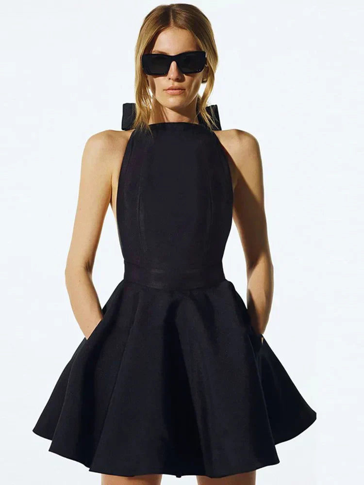 Levoire | Robe élégante avec col halter