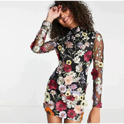 Levoire | Robe mini brodée avec imprimé floral Noir