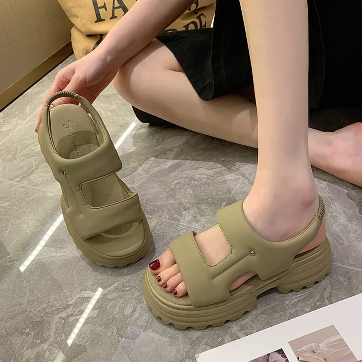 Levoire | Chunky Comfy Strap Ibiza Sandales