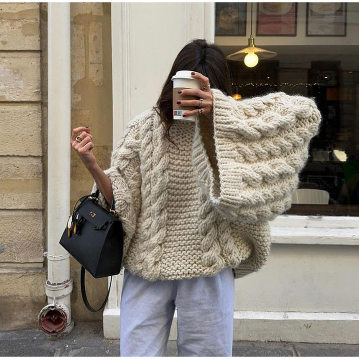 Levoire | Pull en tricot surdimensionné à col rond à manches longues Beige