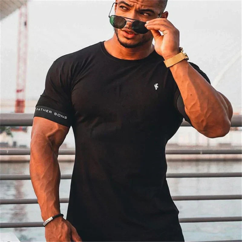 Levoire | T-shirt ajusté Muscle Fit à manches courtes Noir