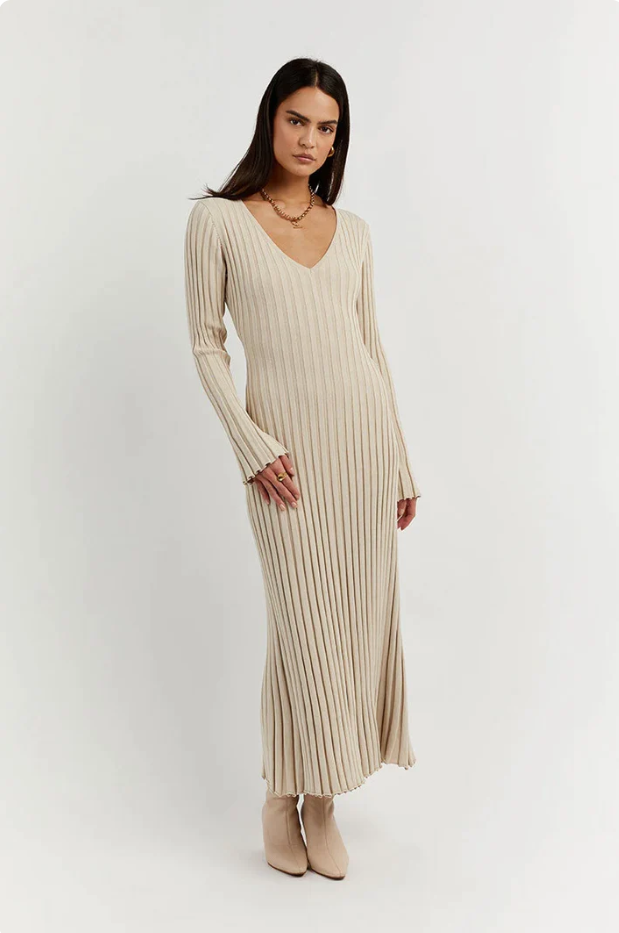 Levoire | Robe mi-longue à encolure en V et manches Beige